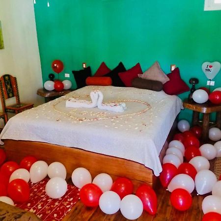 Hotel La Casa Rosada Lívingston エクステリア 写真
