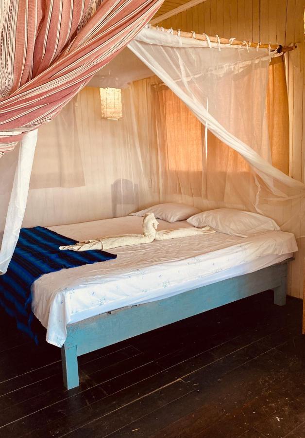 Hotel La Casa Rosada Lívingston エクステリア 写真