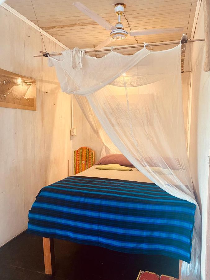 Hotel La Casa Rosada Lívingston エクステリア 写真